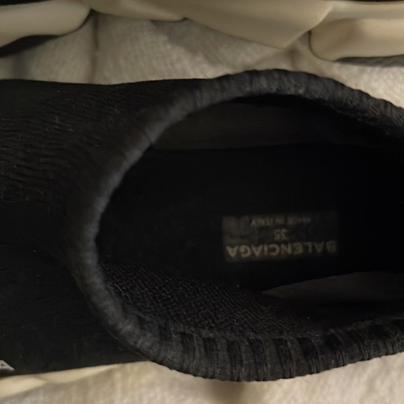 WOMEN'S SPEED RECYCLED KNIT SNEAKER IN BLACK/WHITE - Picture 2 of 3